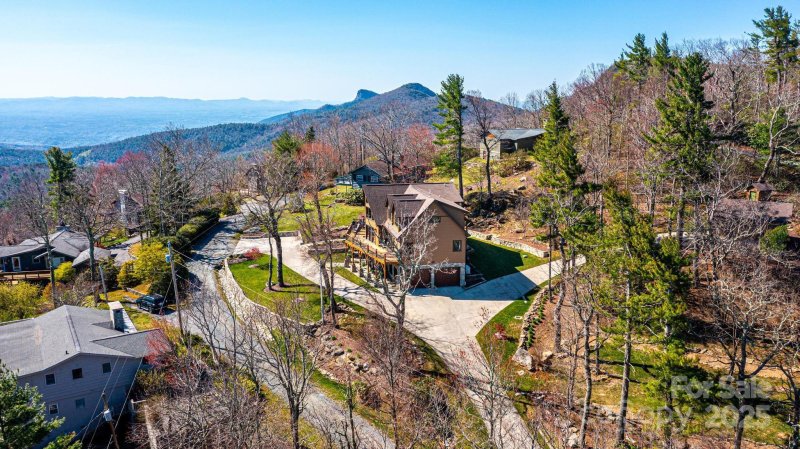 Property image 3 of 7054 Grandview Circle in Gingercake Acres, Newland, NC 28657