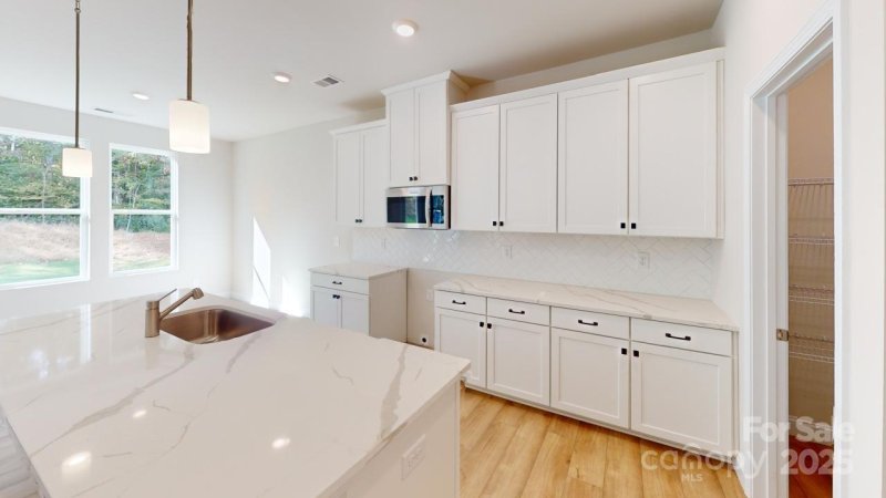 Property image 3 at 604 Banter Lane, Cramerton, NC 28032