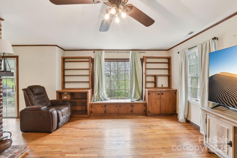 Property image 4 at 540 Swiss Pine Lake Drive, Spruce Pine, NC 28777