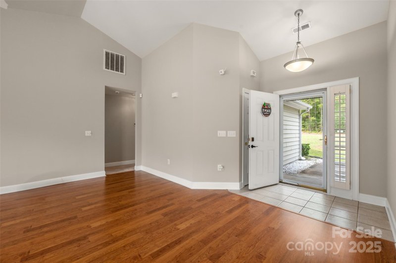 Property image 2 at 2412 Laura Drive, Charlotte, NC 28212