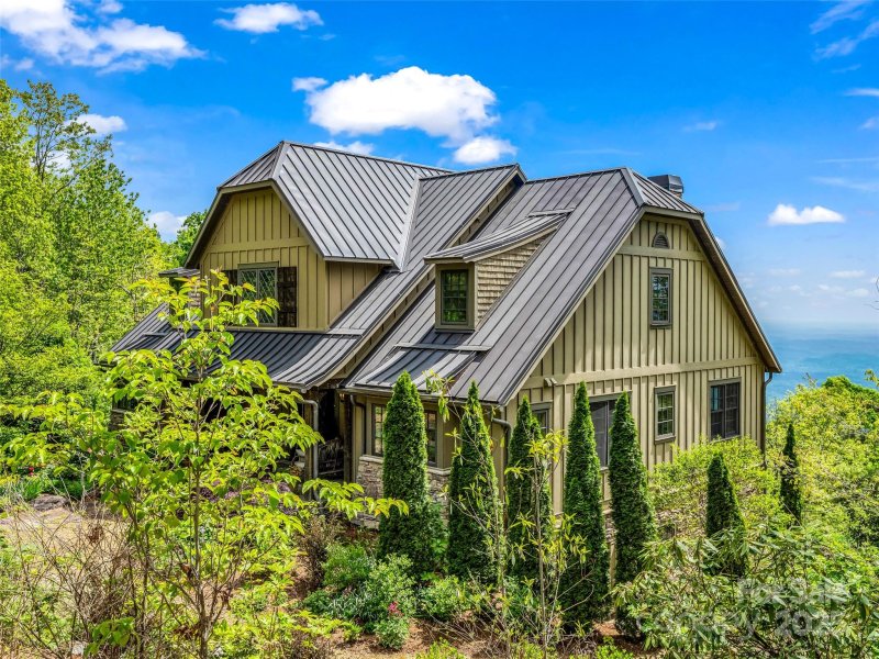 Property image 3 of 132 Eastman Place in Brights Creek, Mill Spring, NC 28756