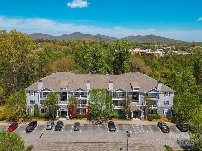 Property image 2 at 400 Vista Lake Drive, Candler, NC 28715