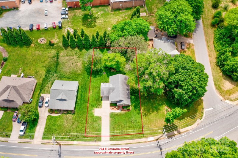 Property image 2 at 704 E Catawba Street, Belmont, NC 28012