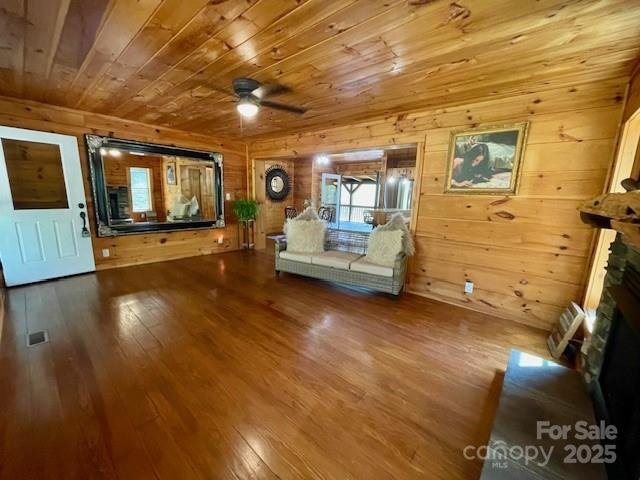 Property image 3 of 926 Cross Creek Drive in Clearwater Creek, Rutherfordton, NC 28139