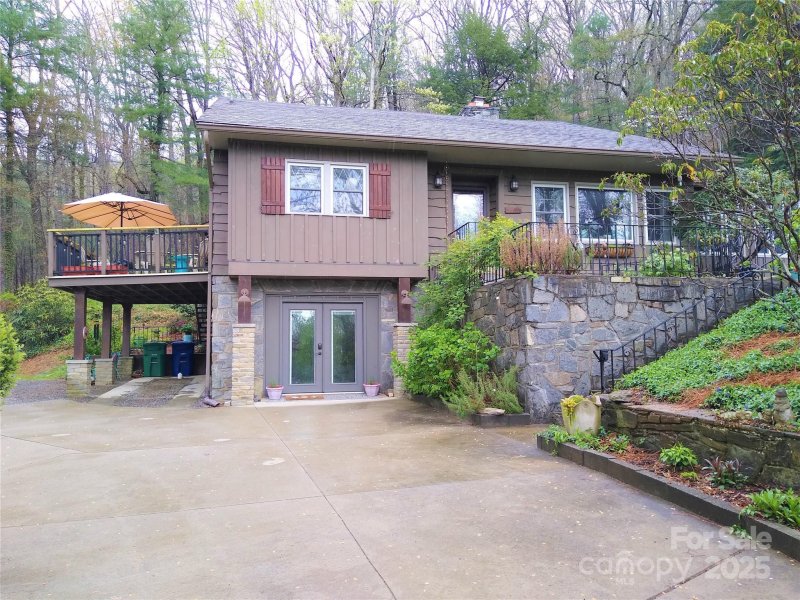 Property image 4 of 242 Birch Lane in Mount Royal, Arden, NC 28704