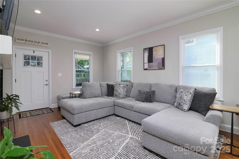 Property image 4 at 2124 Roslyn Avenue, Charlotte, NC 28208