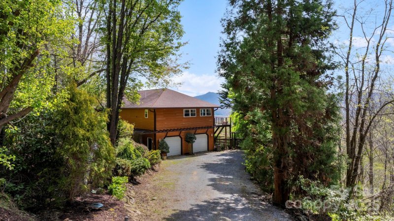 Property image 3 of 1280 Cathey Cove Road in Spring Valley, Waynesville, NC 28786