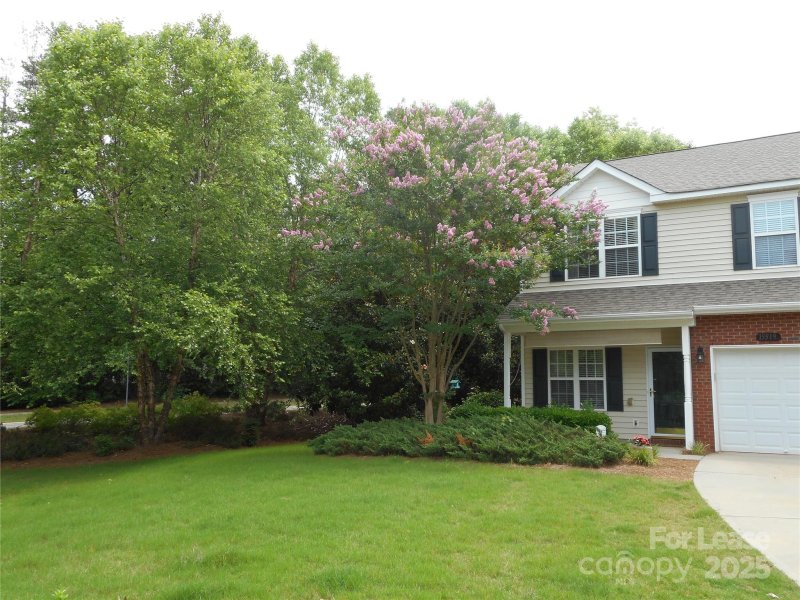 Property image 2 at 15519 Stronvar House Lane, Charlotte, NC 28277