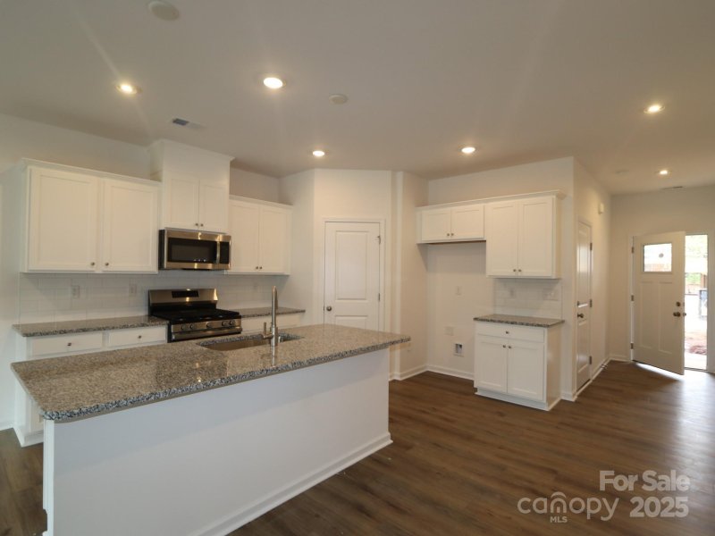 Property image 2 of 1137 Overbrook Place in Canterbury Station, Wingate, NC 28174