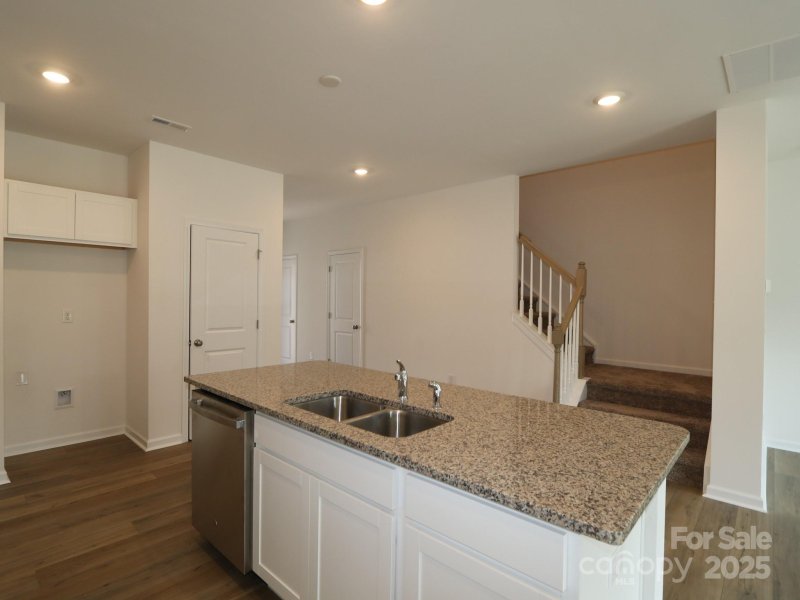 Property image 2 of 1129 Overbrook Place in Canterbury Station, Wingate, NC 28174