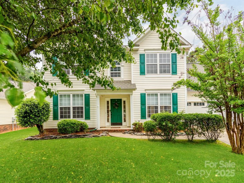 Property image 2 of 11719 Withers Mill Drive in Withers Grove, Charlotte, NC 28278