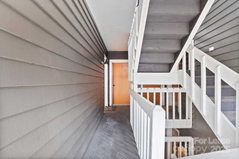 Property image 3 at 434 W 8th Street, Charlotte, NC 28202