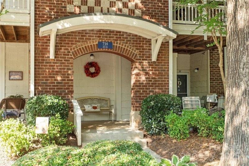 Property image 4 of 714 Northeast Drive in Spinnaker Reach, Davidson, NC 28036