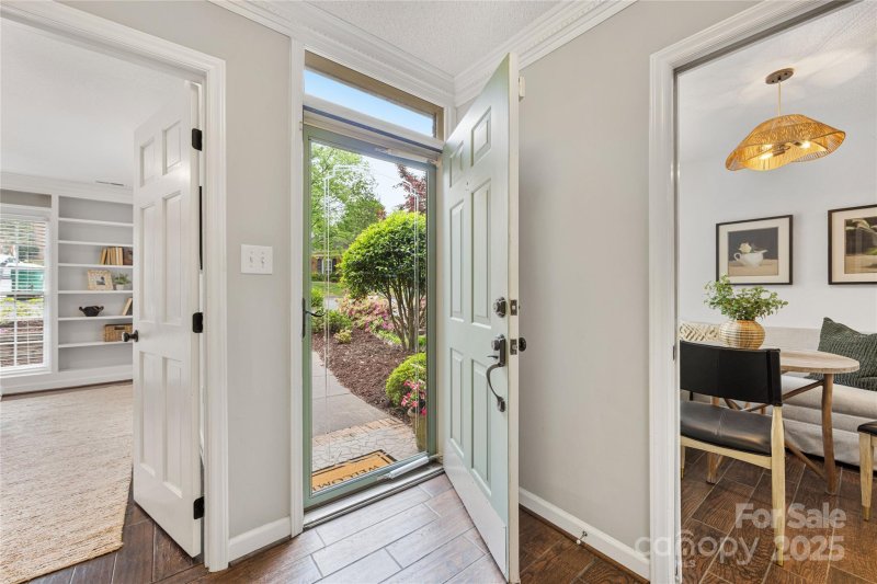 Property image 2 at 4360 Woodglen Lane, Charlotte, NC 28226