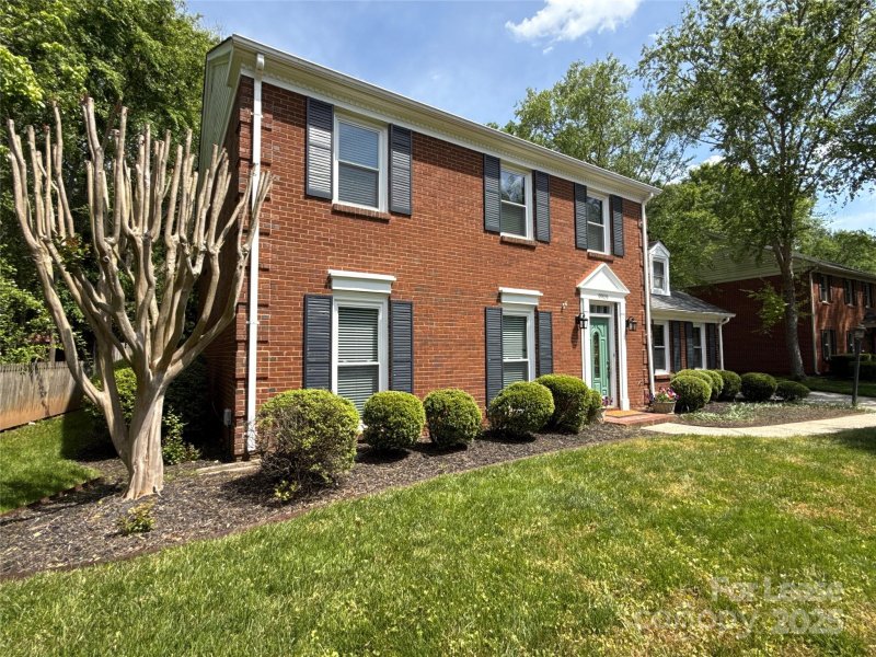 Property image 2 at 9909 Elm Creek Lane, Charlotte, NC 28277