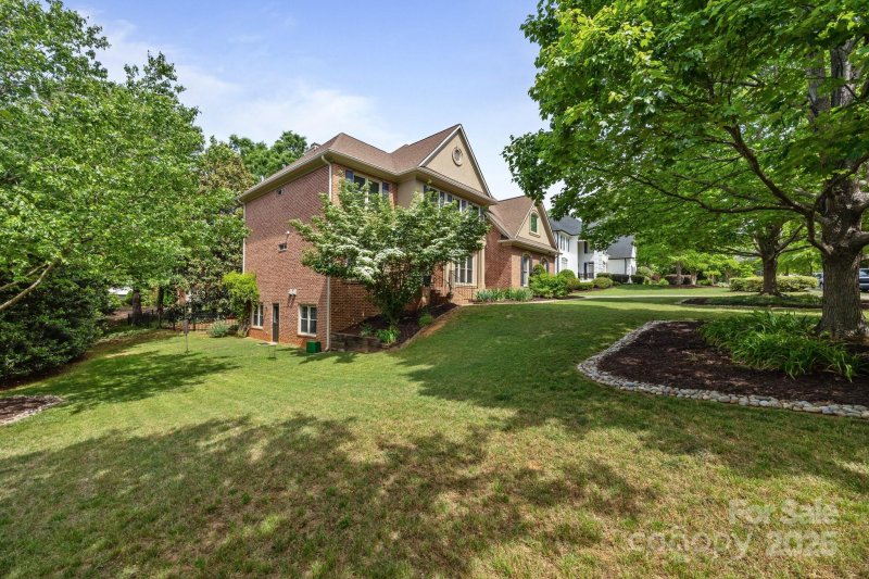 Property image 3 at 18305 Dembridge Drive, Davidson, NC 28036