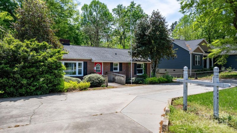 Property image 3 at 536 Hartness Road, Statesville, NC 28677