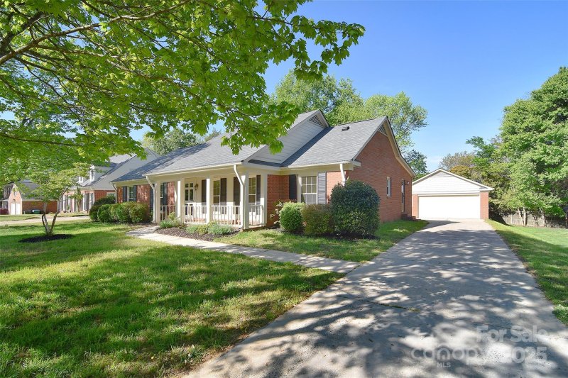 Property image 4 at 317 Port Royal Drive, Matthews, NC 28105