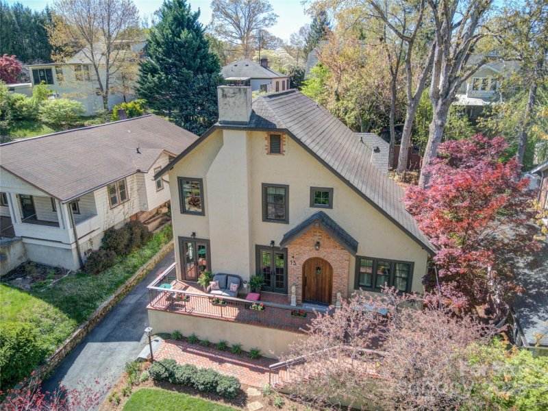 Property image 2 at 15 Warwick Road, Asheville, NC 28803