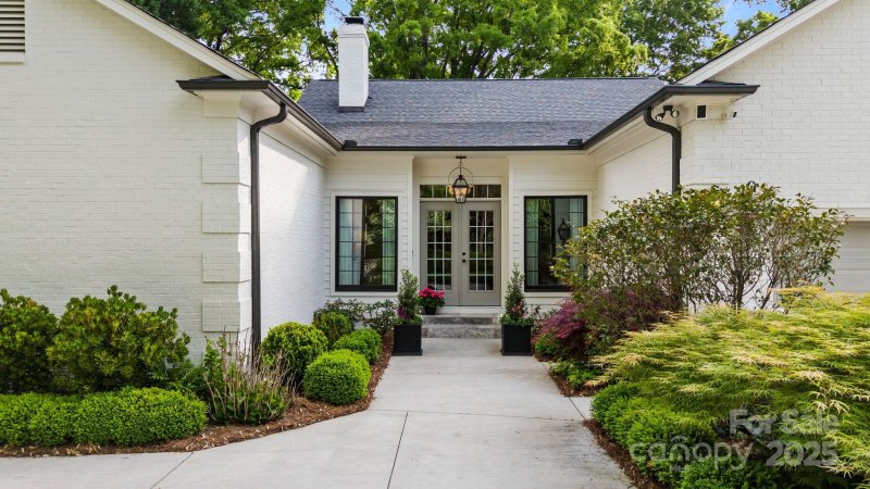 Property image 3 at 3300 Sharon Road, Charlotte, NC 28211