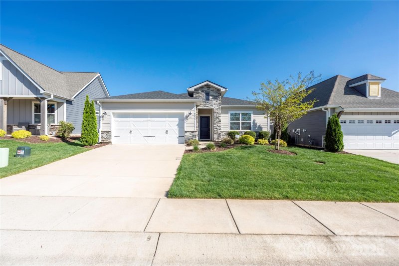 Property image 2 at 6272 Raven Rock Drive, Denver, NC 28037