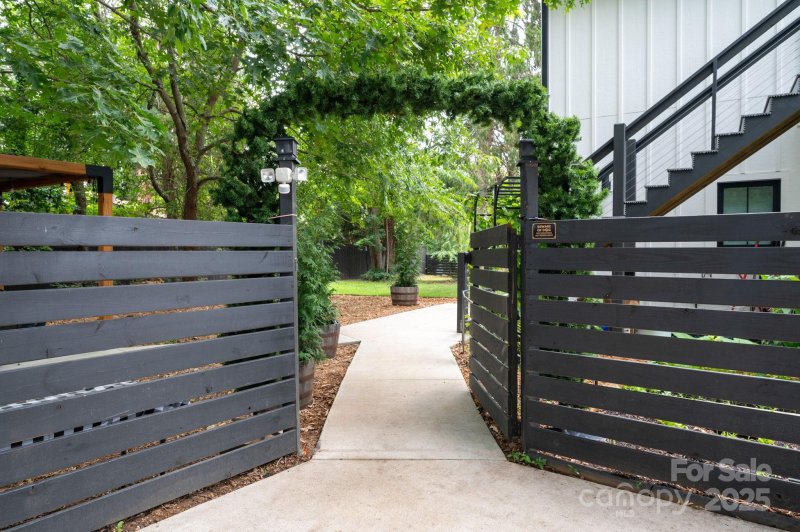 Property image 3 at 103 Pennsylvania Avenue, Asheville, NC 28806