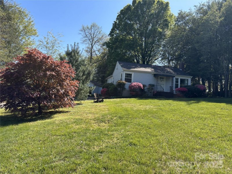 Property image 4 at 1059 16th Avenue, Hickory, NC 28601