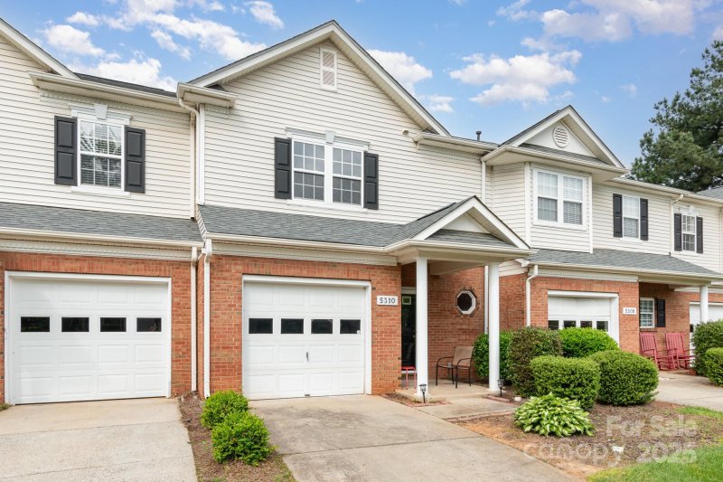 Property image 2 at 5310 Waverly Lynn Lane, Charlotte, NC 28269