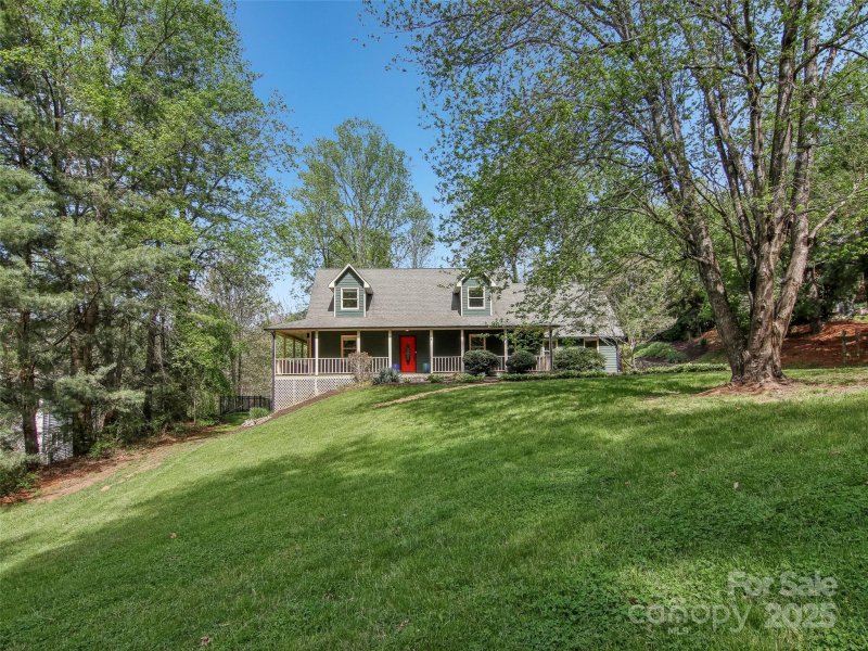 Property image 4 of 11 Timothy Lane in Mountain Brook, Candler, NC 28715