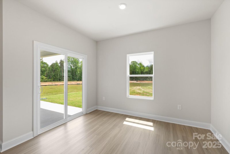 Property image 5 of 7105 Jerimoth Drive in Ascot Woods, Charlotte, NC 28215