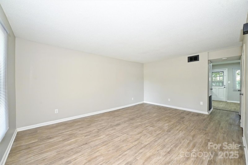 Property image 4 at 1931 Mereview Court, Charlotte, NC 28210