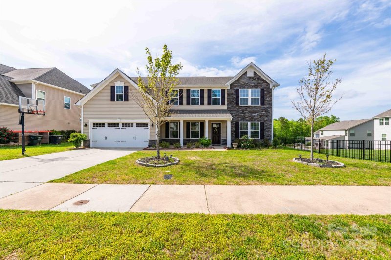 Property image 2 of 7412 Greene Mill Avenue in The Mills At Rocky River, Concord, NC 28025