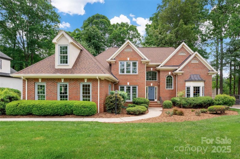 Property image 3 of 15535 Eagleview Drive in Riverpointe, Charlotte, NC 28278