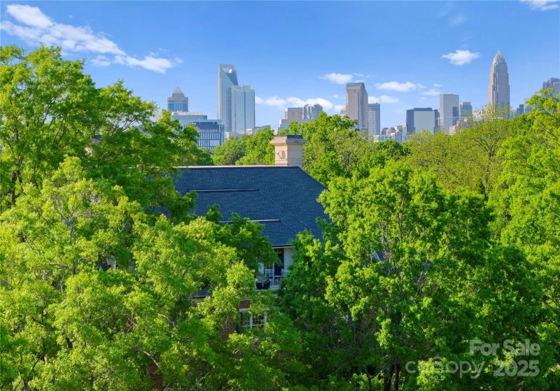 Property image 2 of 974 Queens Road in Myers Park, Charlotte, NC 28207