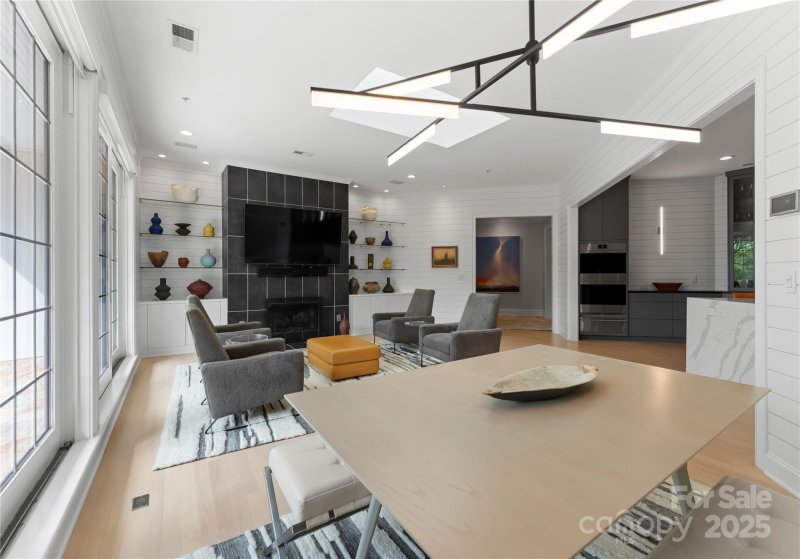 Property image 5 of 974 Queens Road in Myers Park, Charlotte, NC 28207