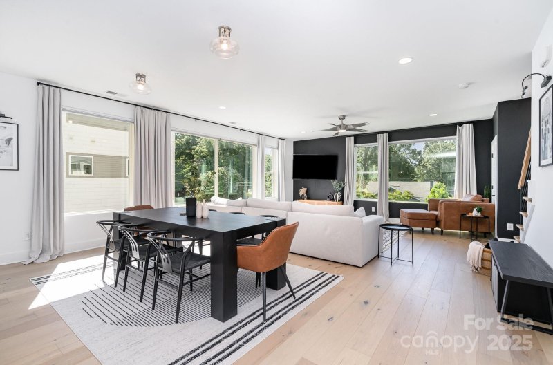 Property image 4 at 302 Wesley Heights Way, Charlotte, NC 28208