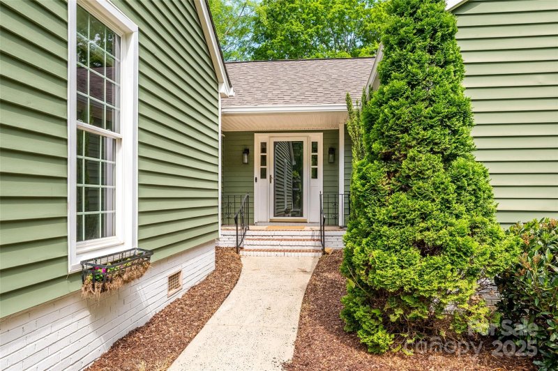 Property image 2 at 5916 Rexwood Place, Charlotte, NC 28210