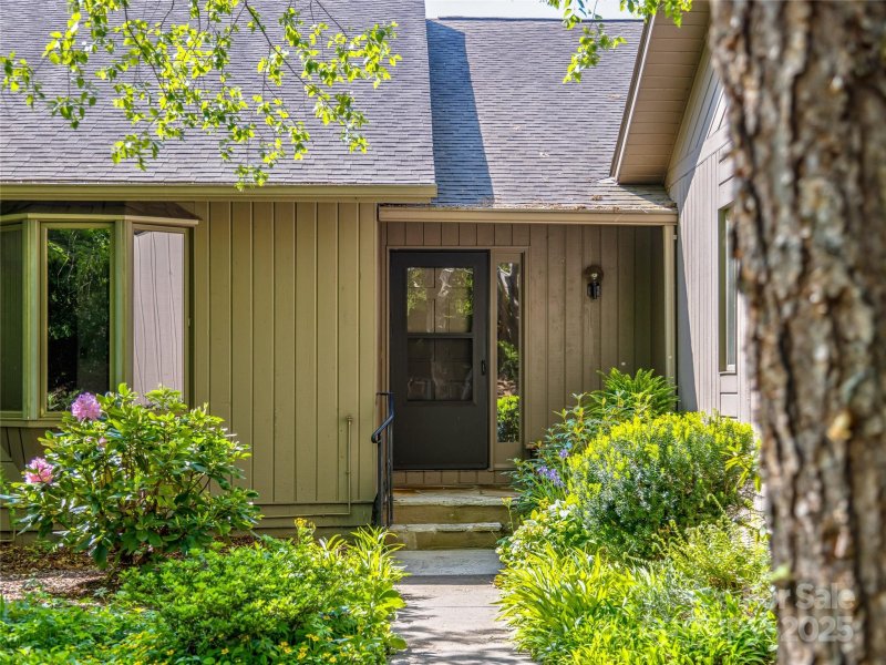 Property image 3 of 3 Governors Drive in Beaverdam Run, Asheville, NC 28804