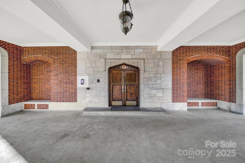 Property image 2 at 301 W 10th Street, Charlotte, NC 28202