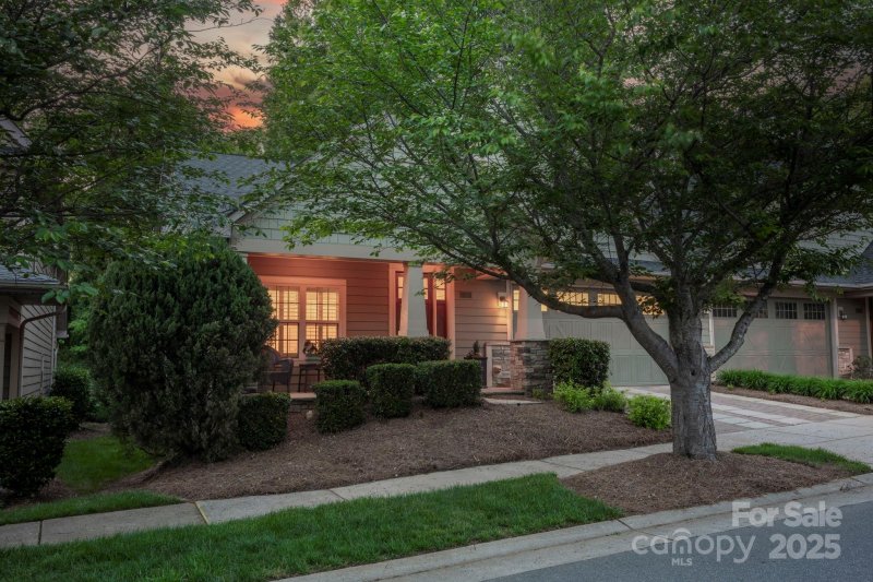 Property image 2 at 142 Aztec Circle, Mooresville, NC 28117