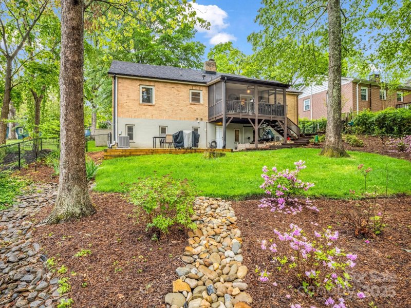 Property image 4 at 1647 Kensington Road, Hendersonville, NC 28791