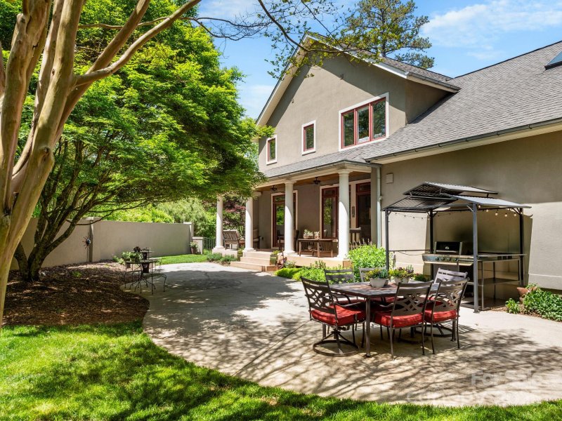 Property image 2 of 18 Ozark Spring Lane in Riverwood, Asheville, NC 28805