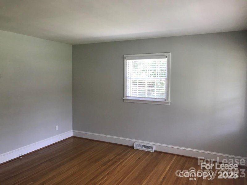Property image 3 at 2309 Lanier Avenue, Charlotte, NC 28205