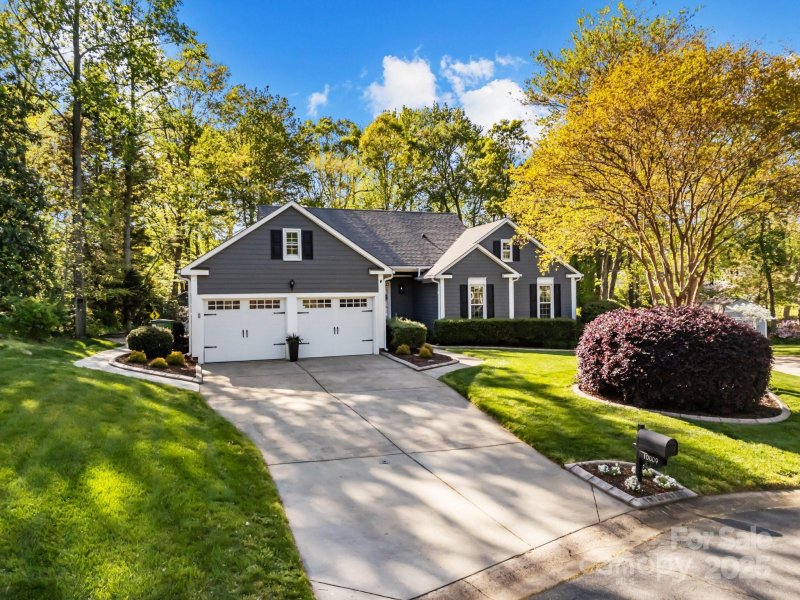 Property image 3 at 10009 Lattice Court, Charlotte, NC 28269