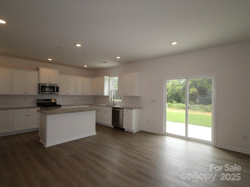 Property image 2 of 1215 Fremont Drive in Canterbury Station, Wingate, NC 28174