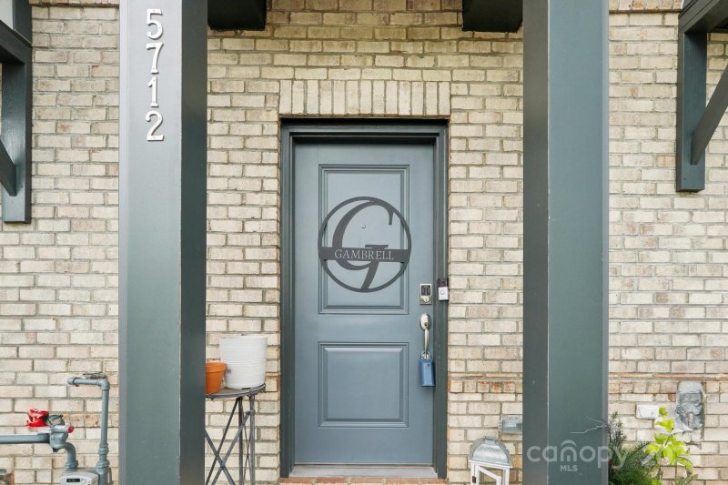 Property image 4 at 5712 Runnel Way, Charlotte, NC 28215