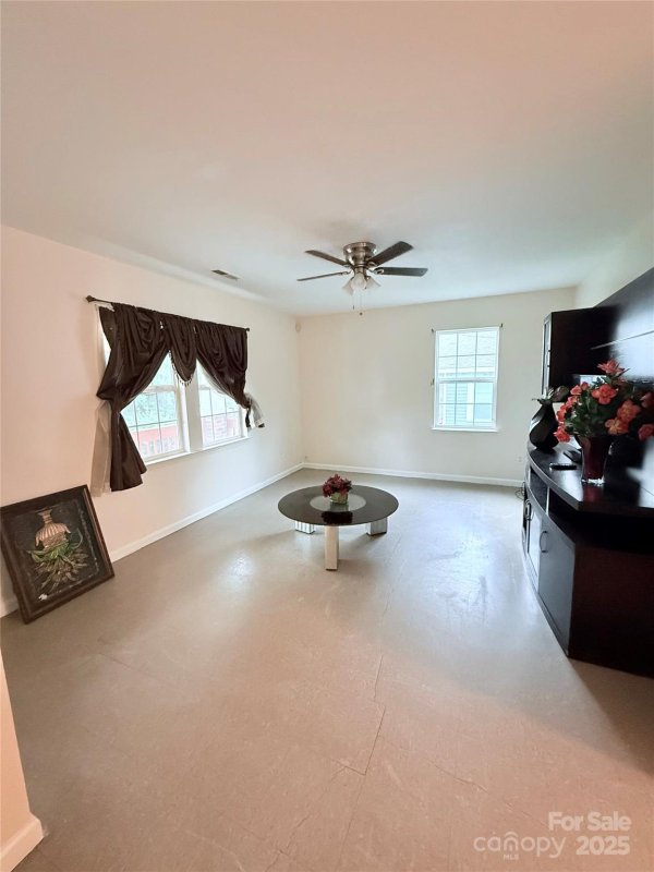 Property image 3 at 522 Pennsylvania Avenue, Charlotte, NC 28216