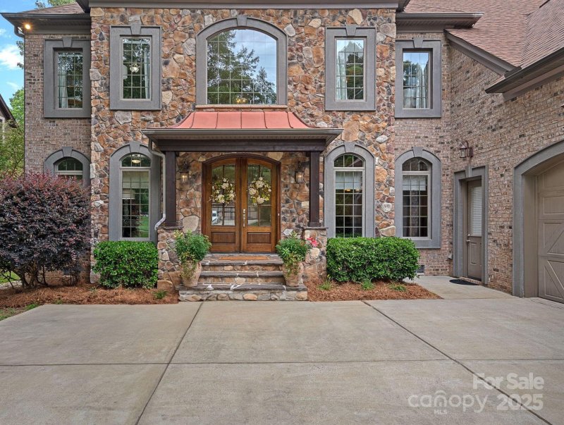 Property image 2 of 1305 Anniston Place in Anniston Grove, Wesley Chapel, NC 28079