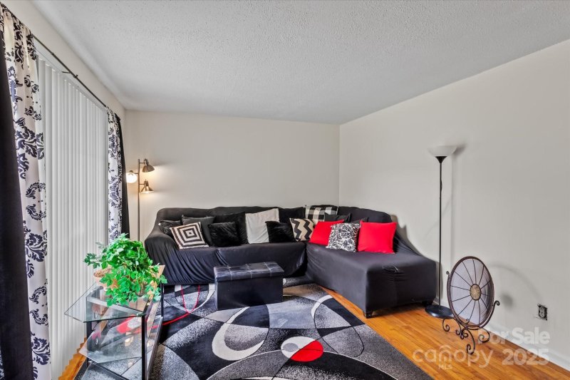 Property image 4 at 6443 Eaglecrest Road, Charlotte, NC 28212