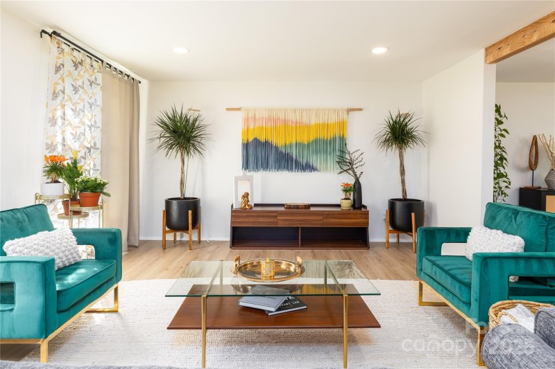 Property image 3 at 6826 Rollingridge Drive, Charlotte, NC 28211